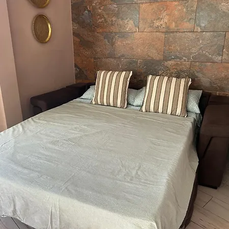 Apartman The Waves El Pris