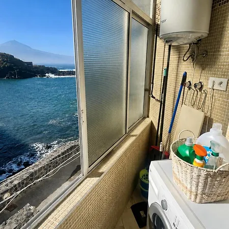 The Waves, Natural Pools & Sea Views, El Pris